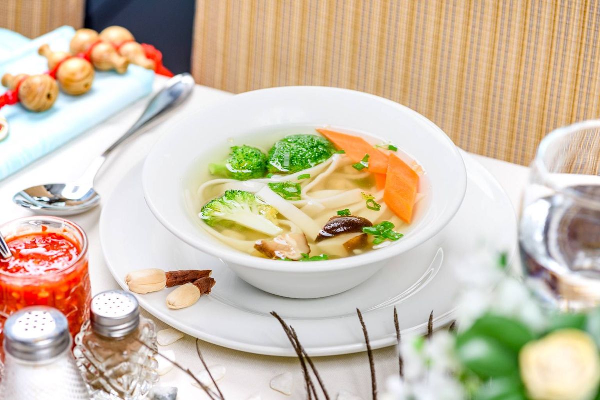 Supă de Pui cu Tăiței